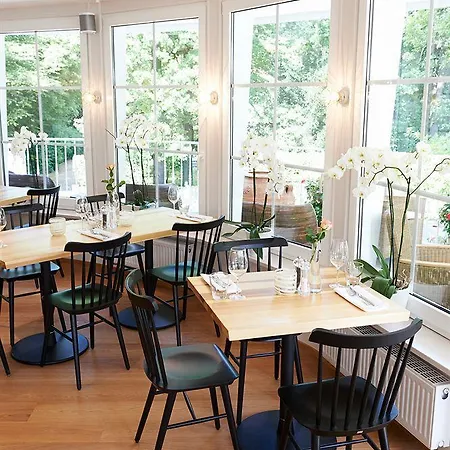 Parkhotel Obermenzing Hotel 3*