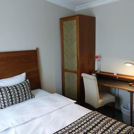 Parkhotel Obermenzing 3*