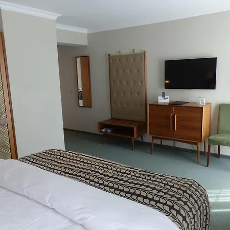 Parkhotel Obermenzing 3*