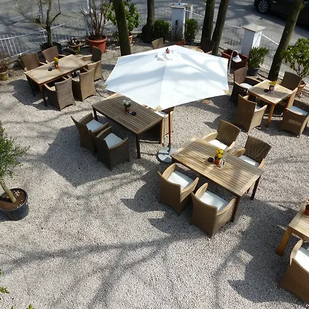 Parkhotel Obermenzing فندق 3*