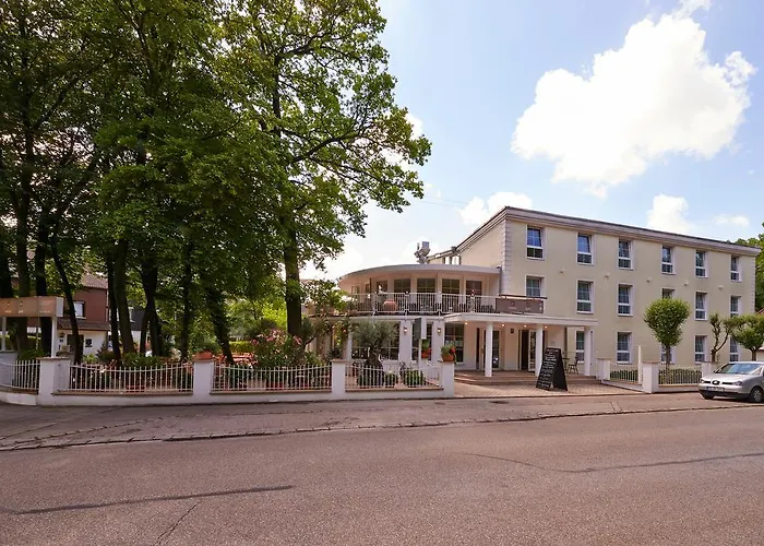 Parkhotel Obermenzing 3*